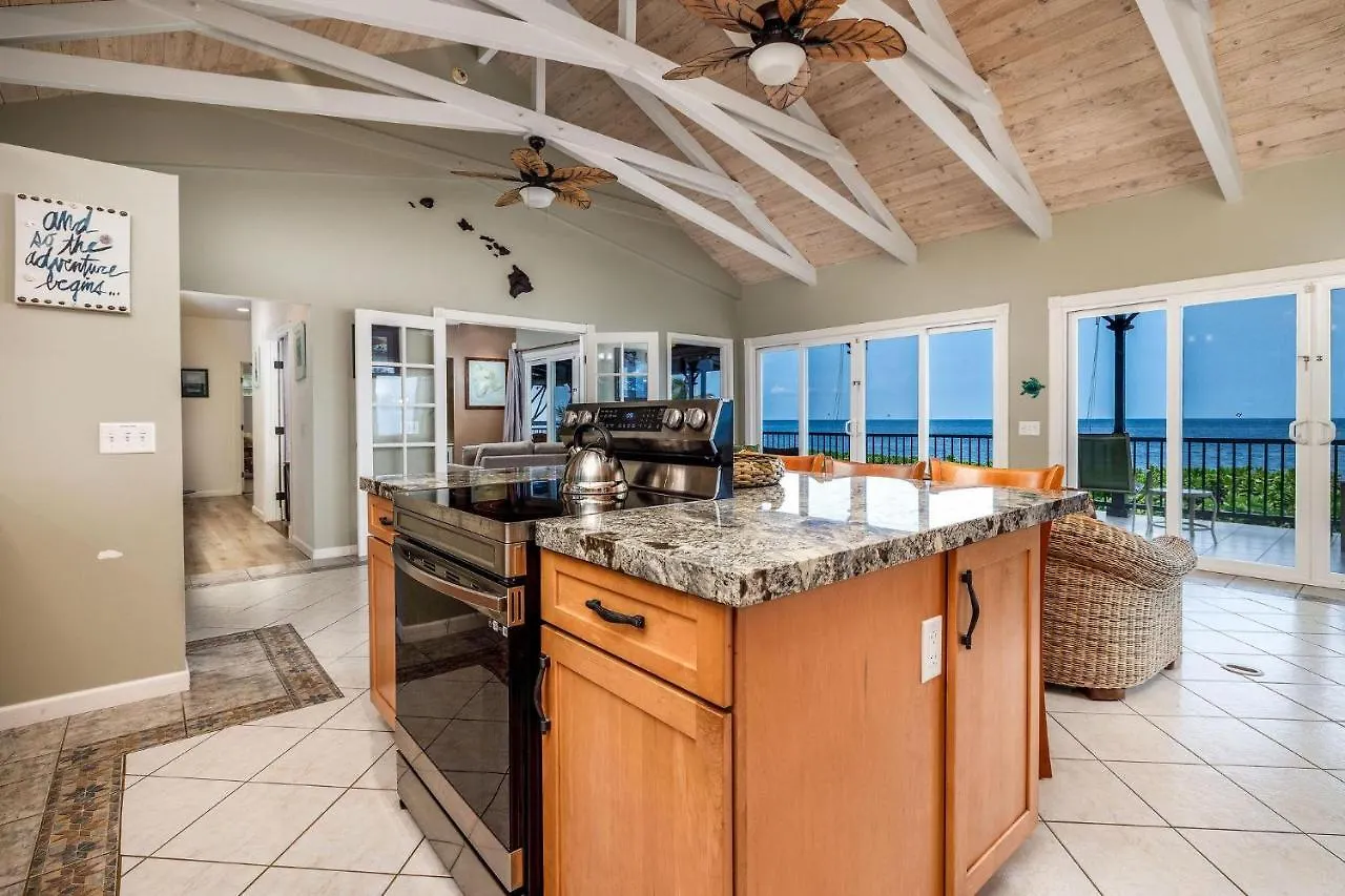 בית נופש קאילואה-קונה Hokuea Hale Oceanfront Private Home With Hot Tub ארצות הברית
